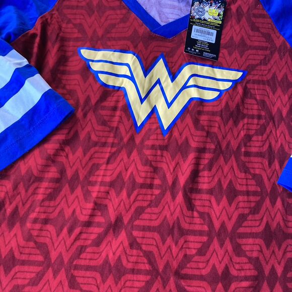 Wonder Woman DC Comics Shirt Sz L 3/4 Sleeve V-Neck Superhero Sleepwear Womens - Picture 2 of 8